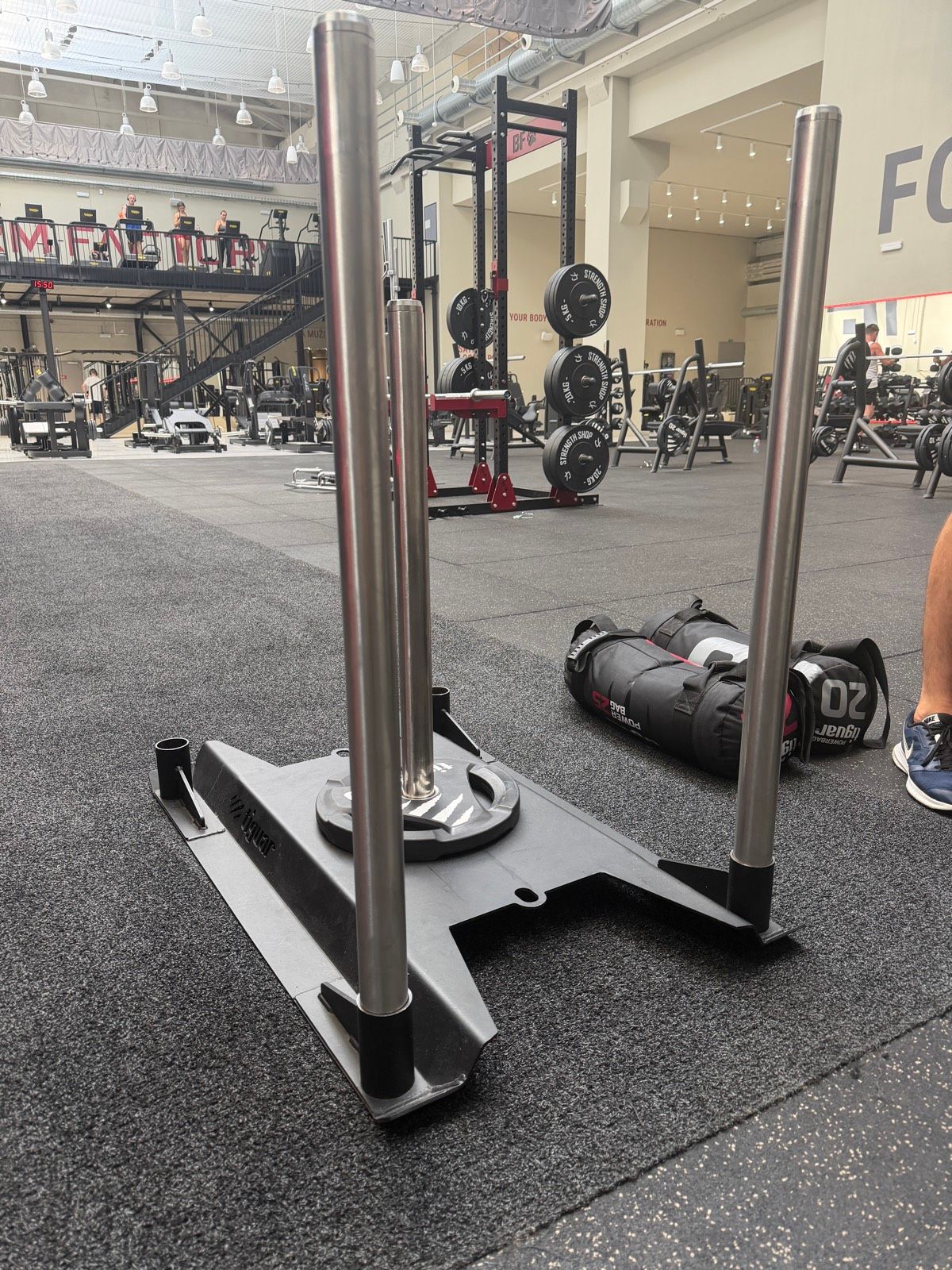 Sled — Form Factory Fitness Kolbenova, Prague