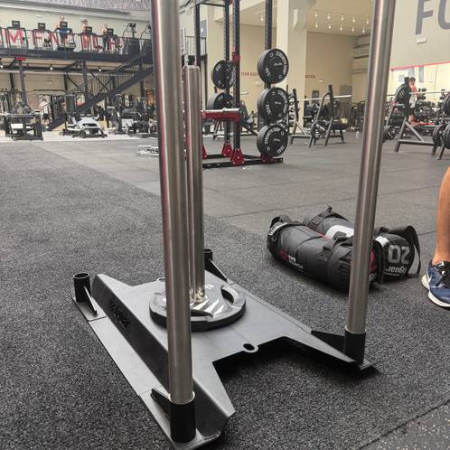 Sled — Form Factory Fitness Kolbenova, Prague