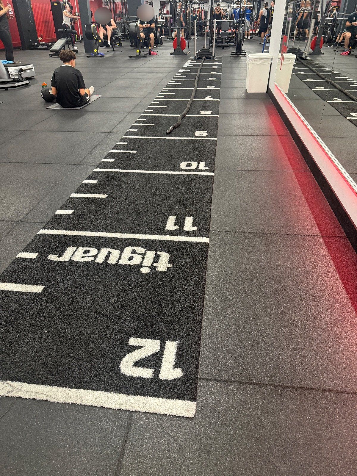 Sled push, Sled pull, Sled lane — Form Factory Centrum Cerny Most, Praha
