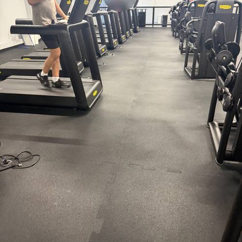 Running — Form Factory Centrum Cerny Most, Praha