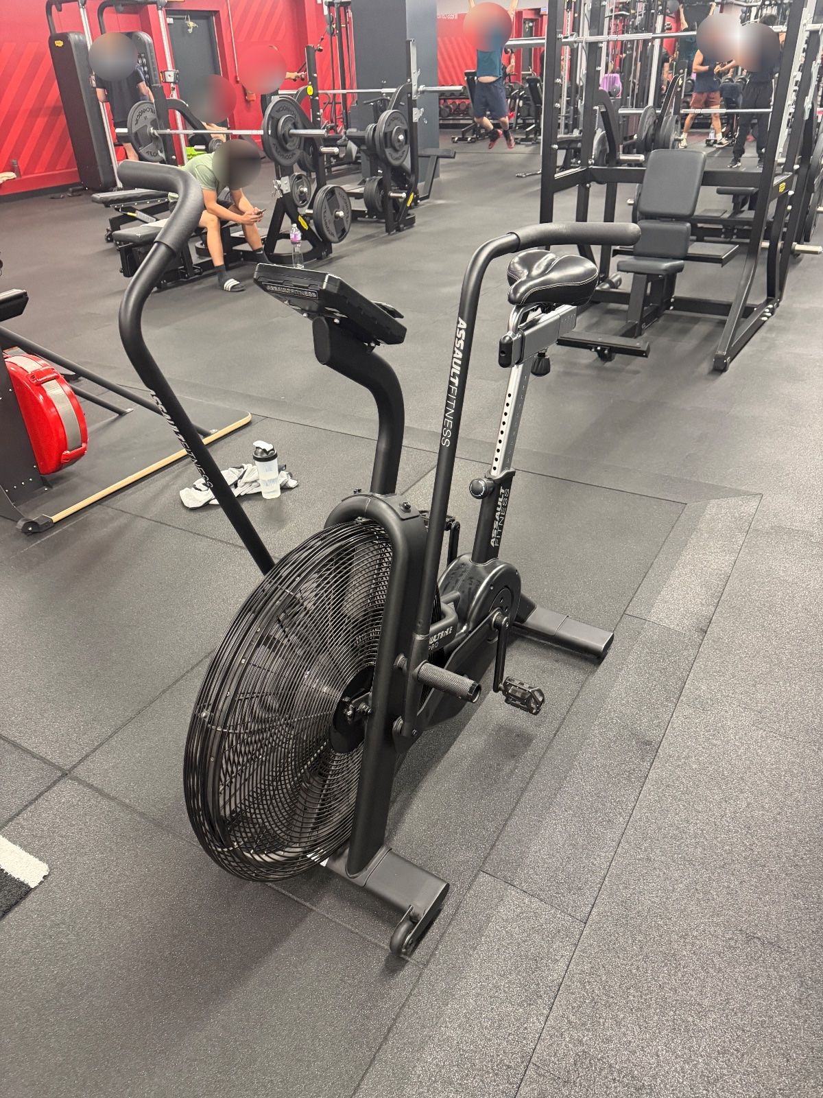 AirBike — Form Factory Centrum Cerny Most, Praha