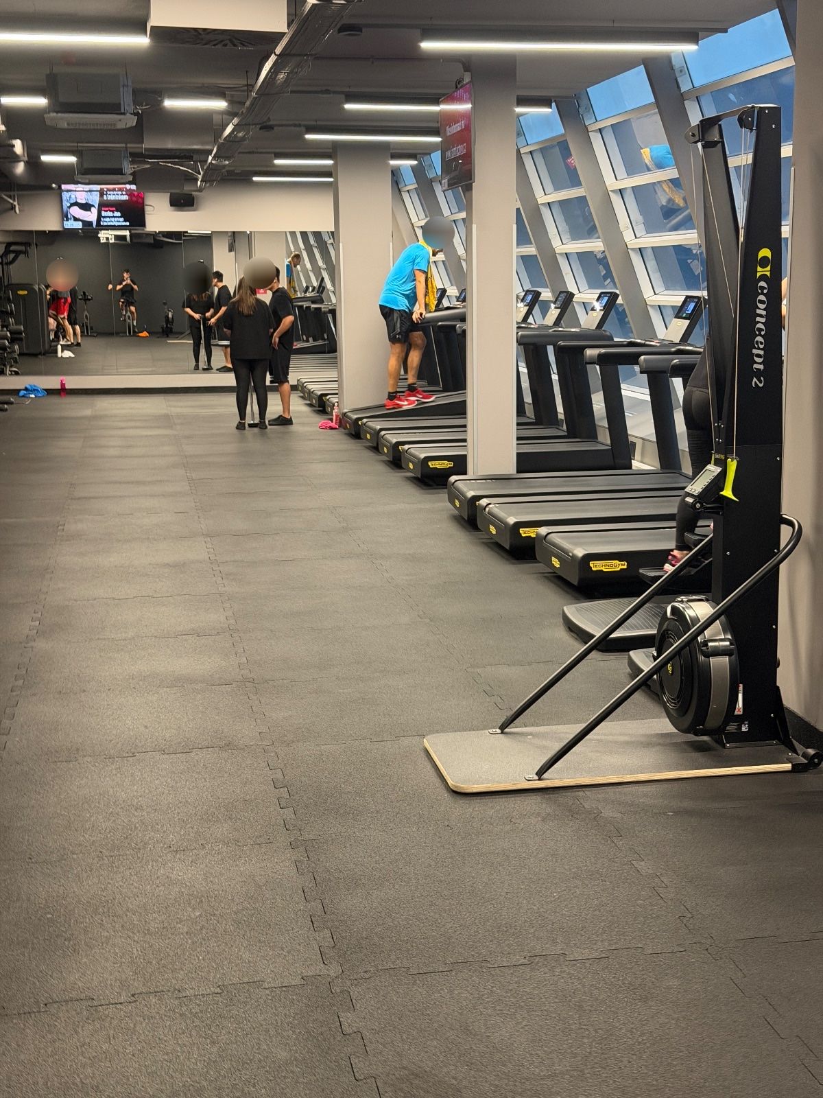 Running — Form Factory Cerny Most Hasso, Praha