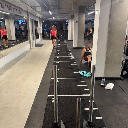 Sled push, Burpees, Sled lane — Form Factory Podkovářská, Praha