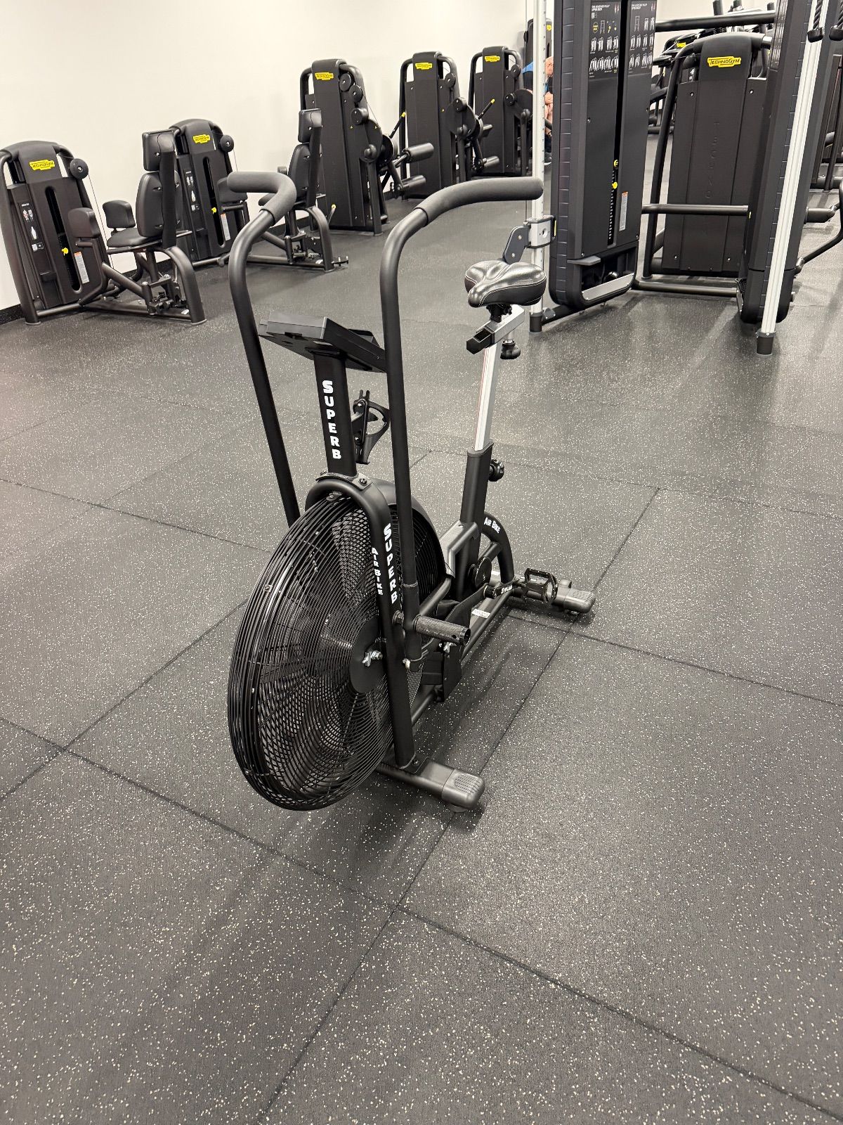 AirBike — Form Factory OC MAX CLUB, Trencin