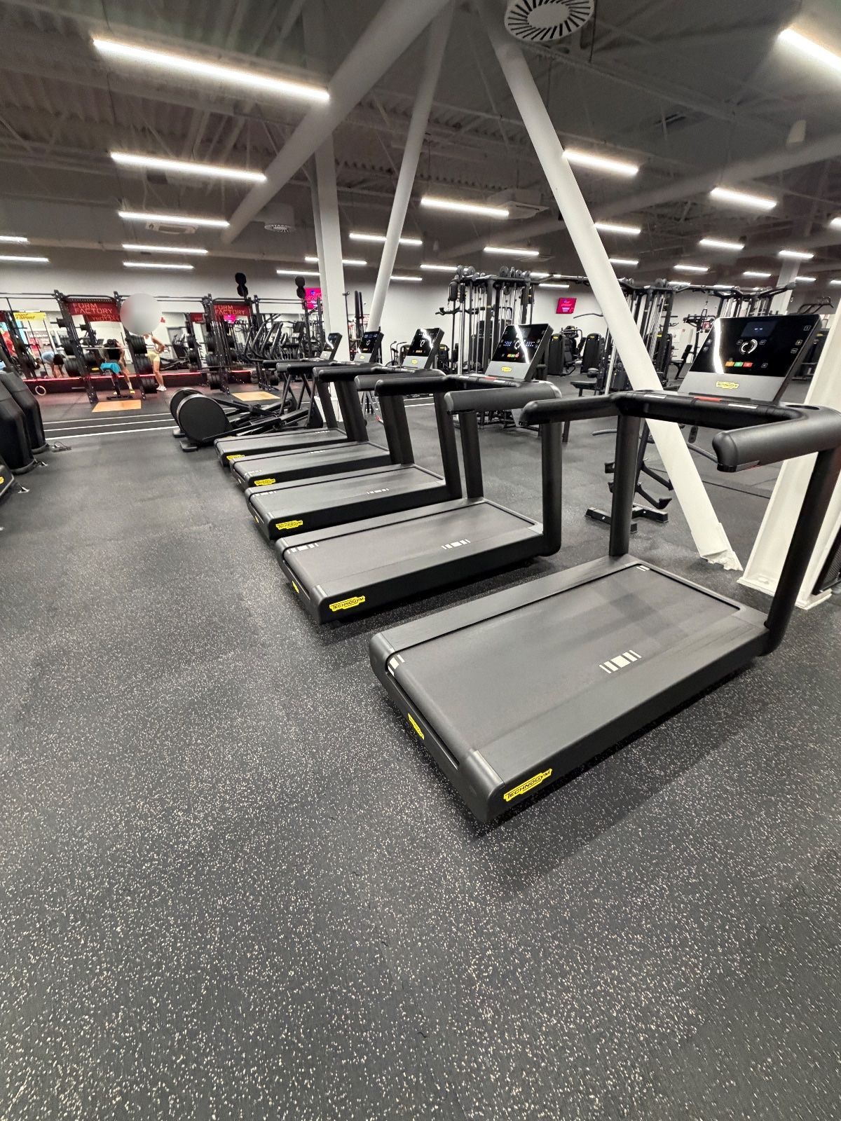 Running — Form Factory OC MAX CLUB, Trencin