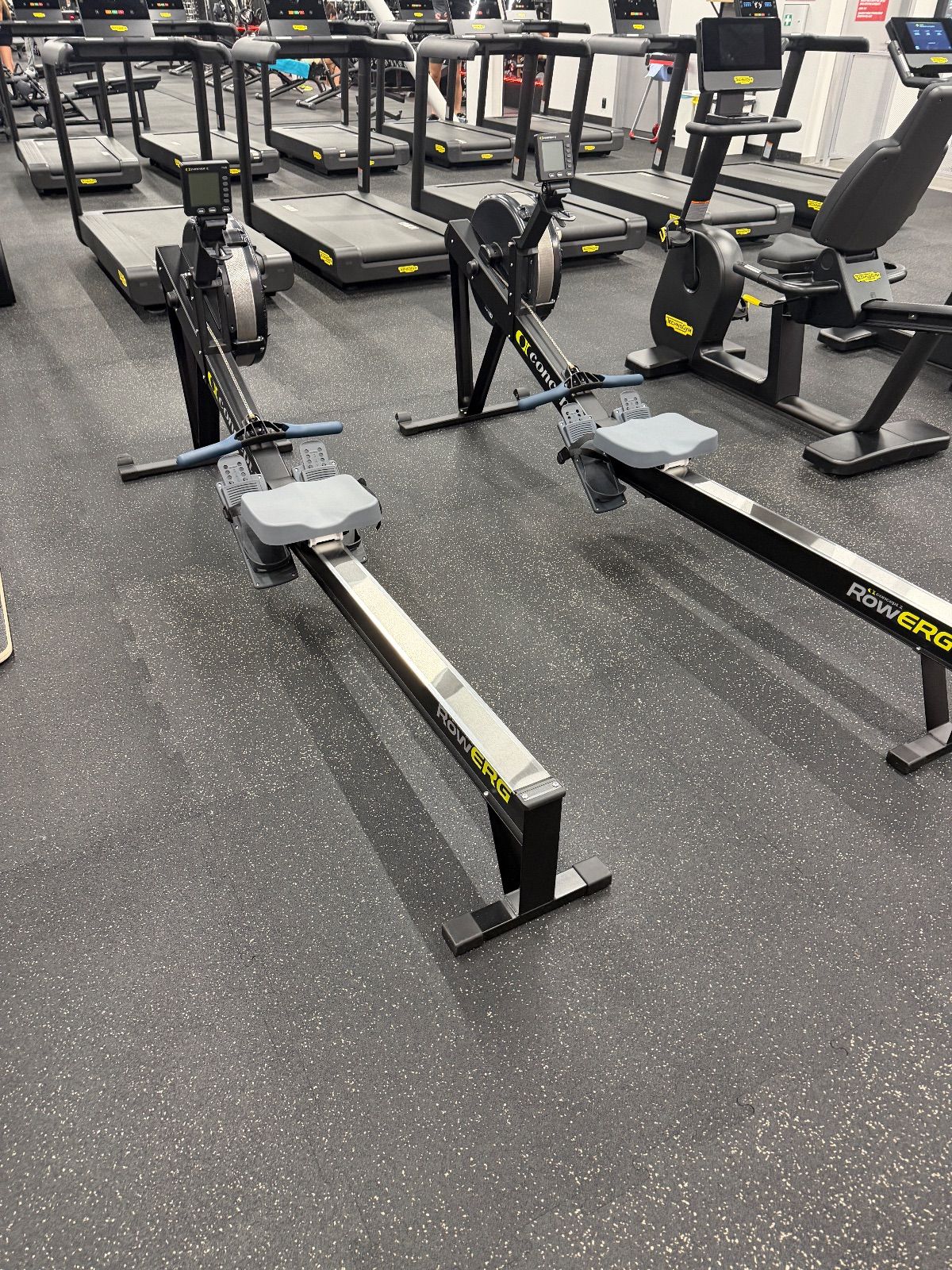 Row — Form Factory OC MAX CLUB, Trencin