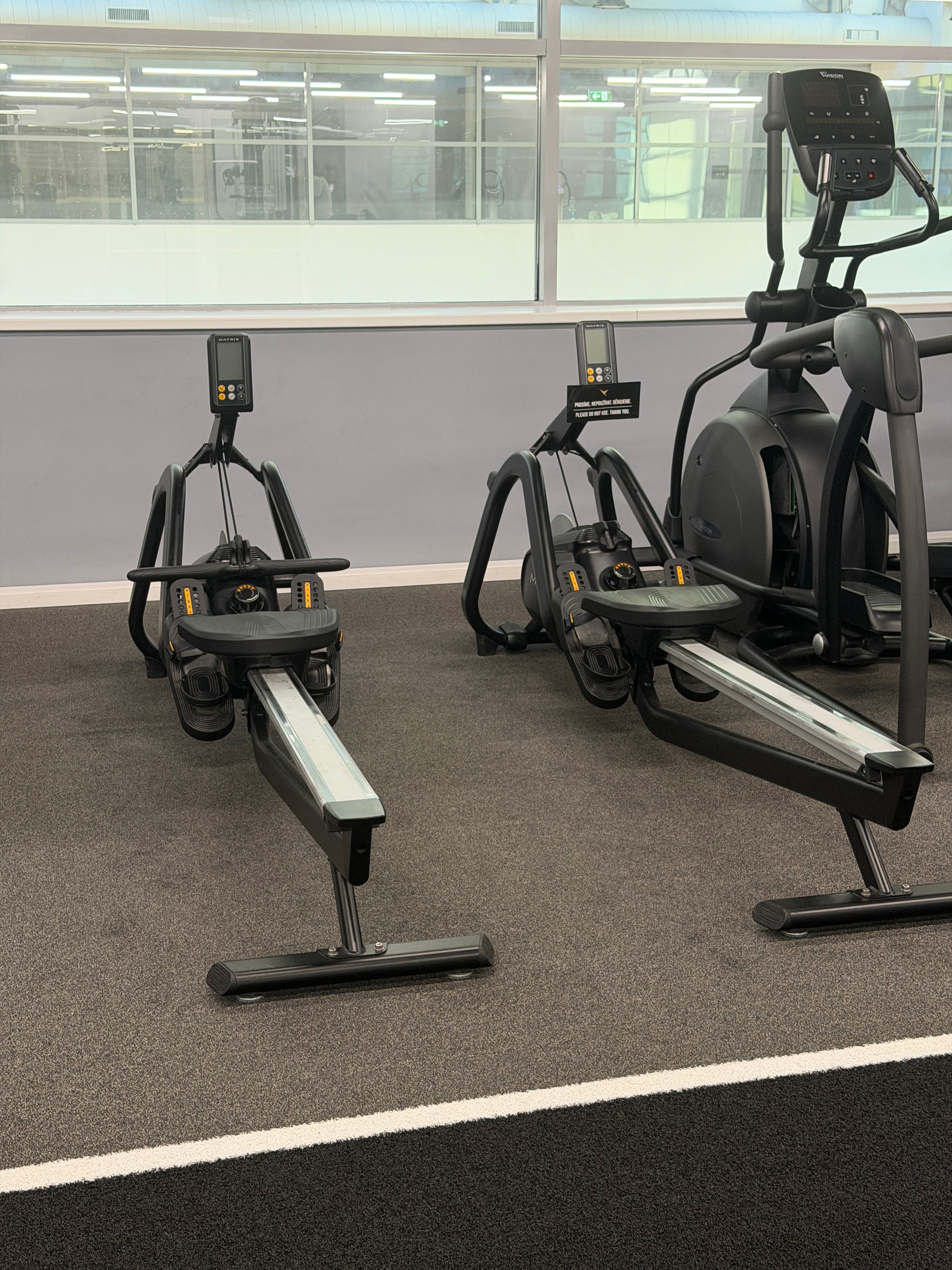 Row — Max Fitness Flora, Prague