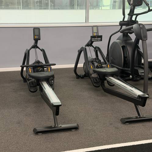 Row — Max Fitness Flora, Prague