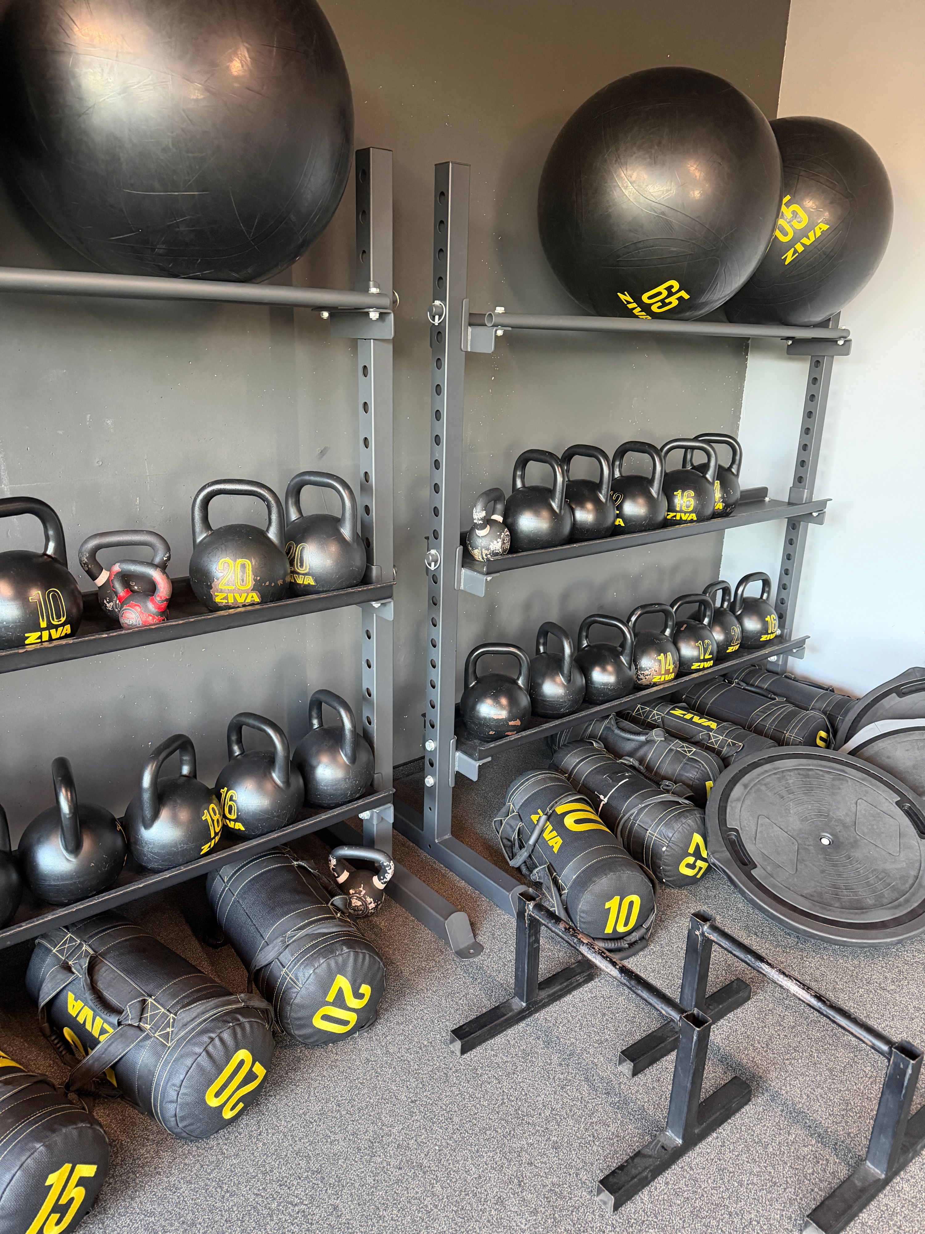 Farmers, Sandbag — Max Fitness Flora, Prague