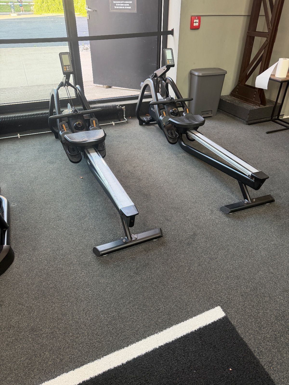 Row — Max Fitness Palmovka, Prague