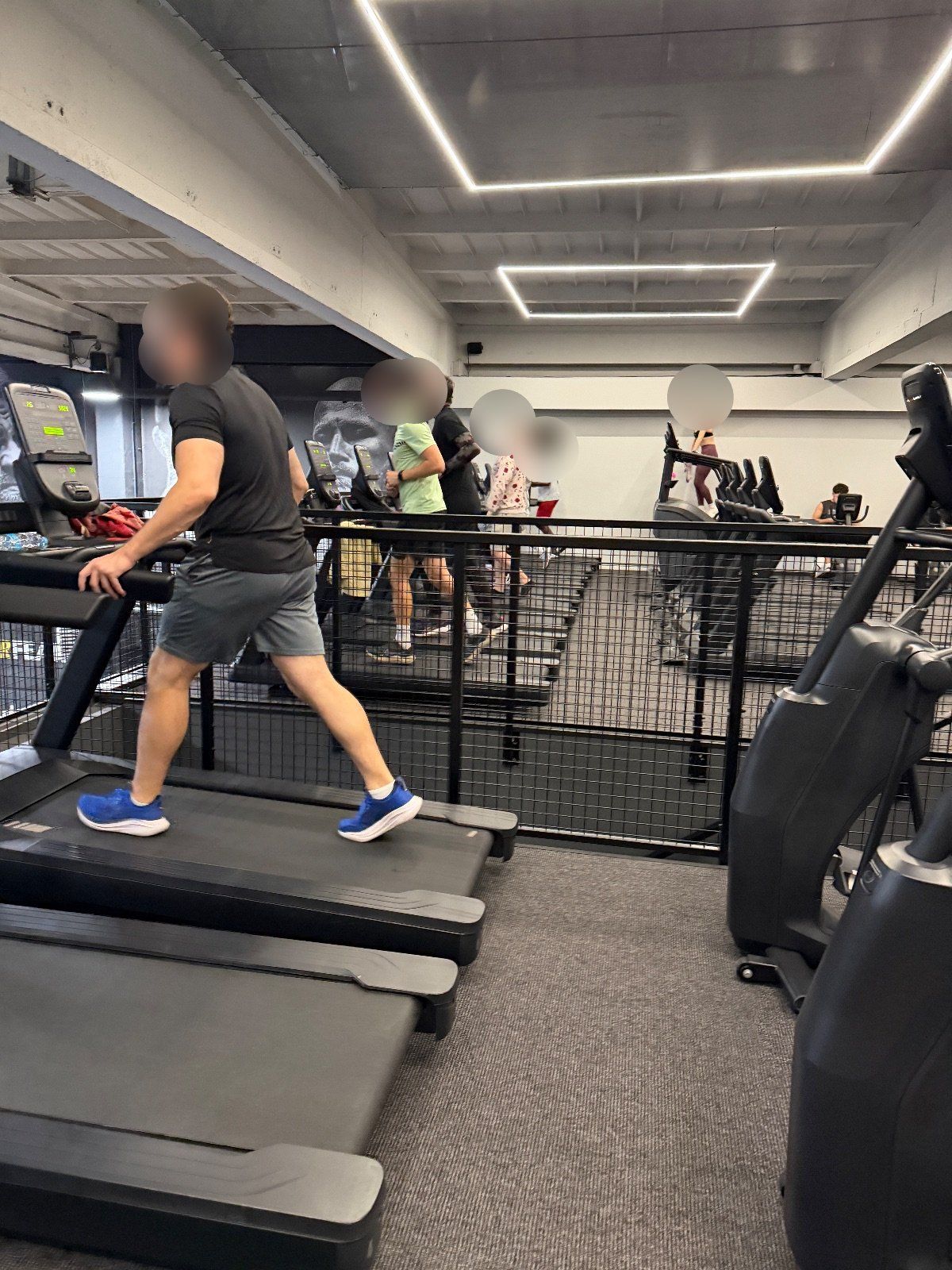 Running — Oktagon gym Smíchov, Prague