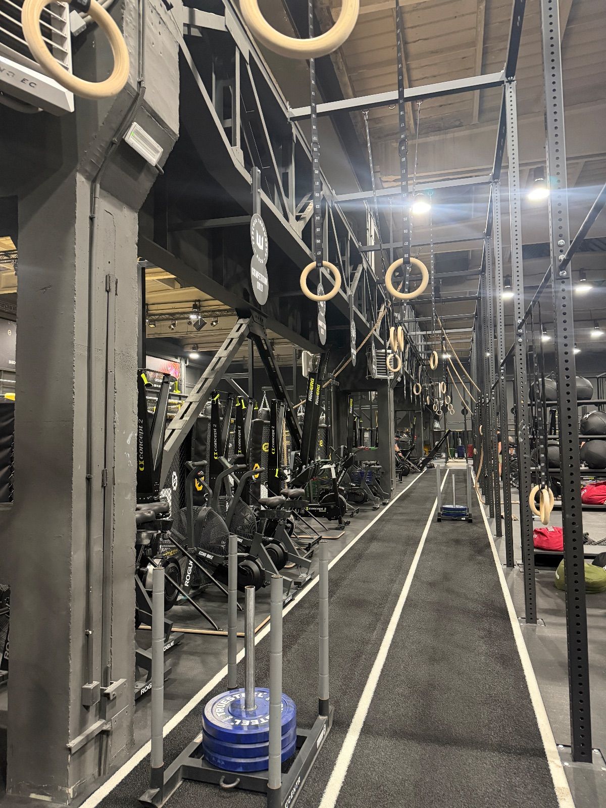 Sled push, Sled pull, Wall balls, Sled lane — Oktagon gym Smíchov, Prague