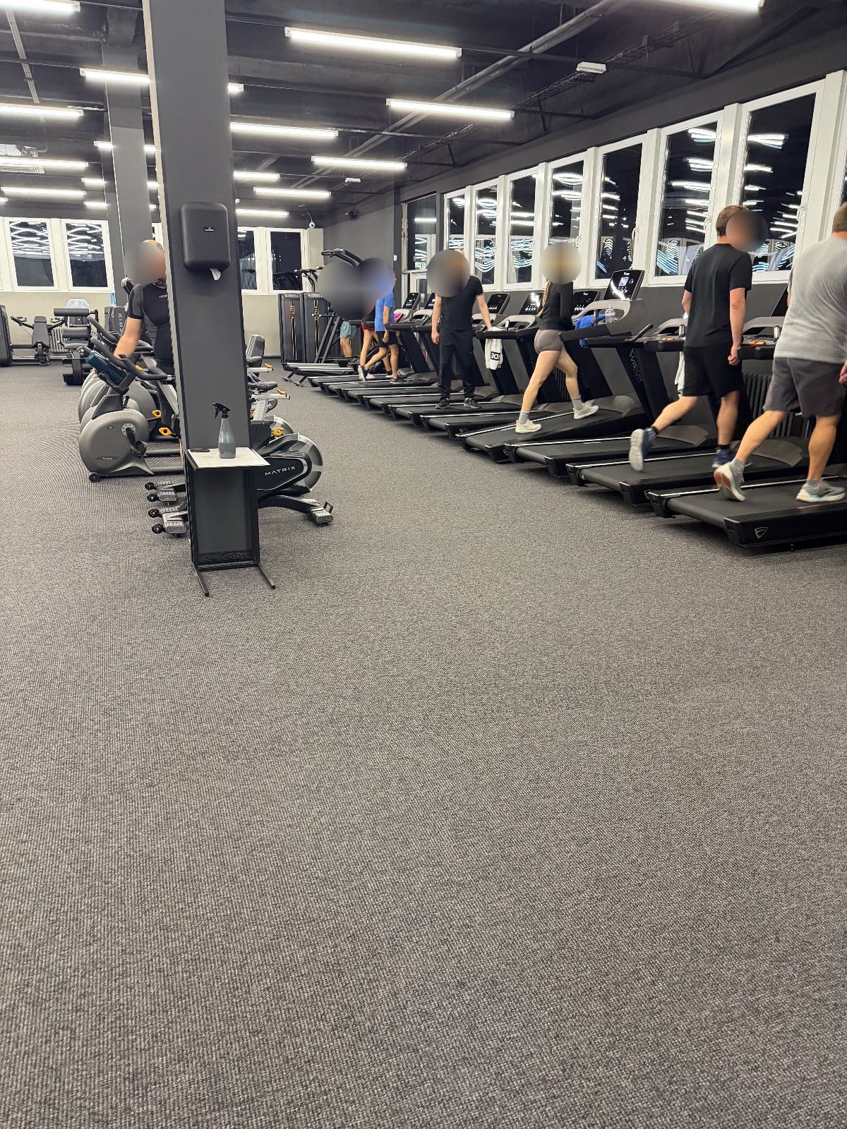 Running — Max Fitness V Olšinách, Prague