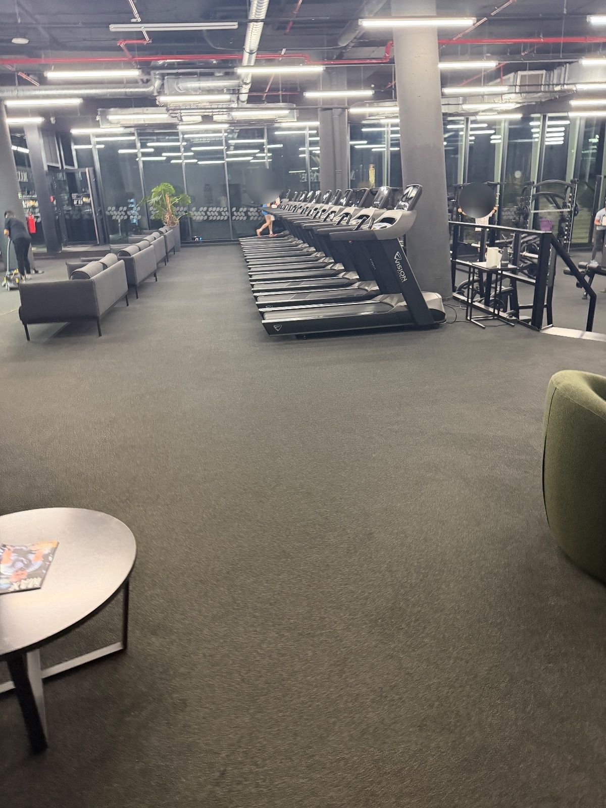 Running — Max Fitness Roztyly, Prague