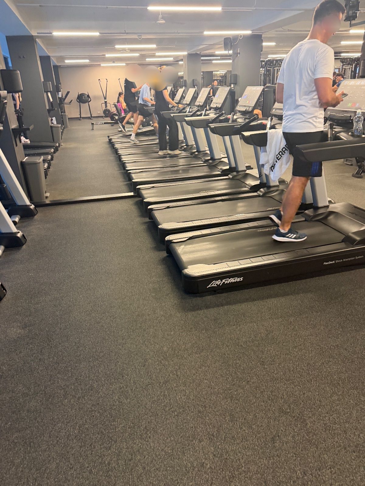 Running — Max Fitness Bila Labut, Praha